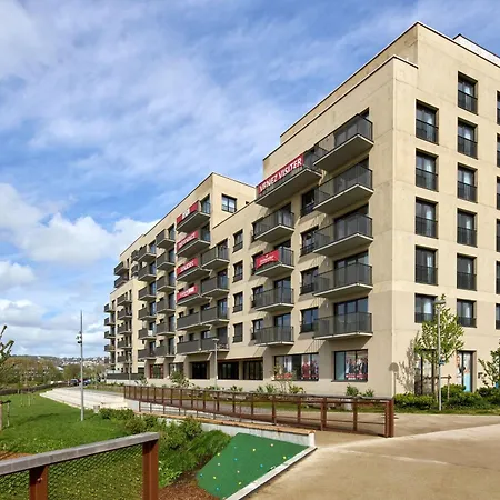 Zenitude Hotel-residences Aparthotel *